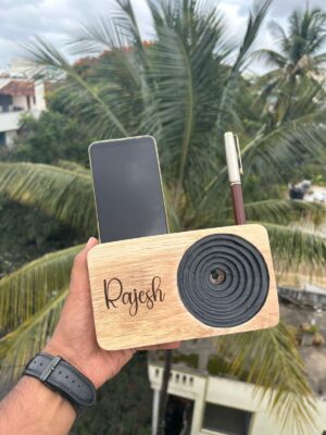 Wooden Speaker Cum Mobile & Pen Stand 1.0